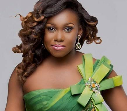 images (20) Niniola Apata - Belle
