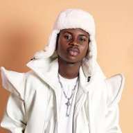 Peller - Robot girl leave him alone