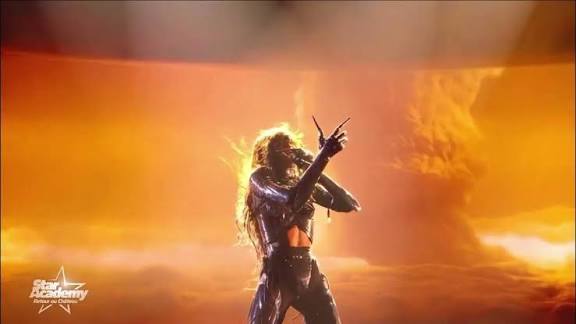 Loreen - Feels Like Heaven (Live)