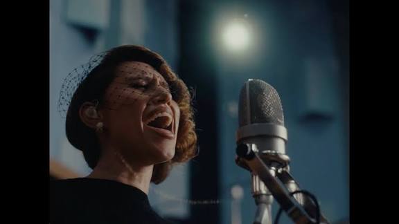 RAYE - Nightingale Lane